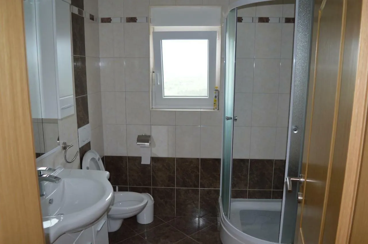 Appartments Dobby Vrh  Croazia
