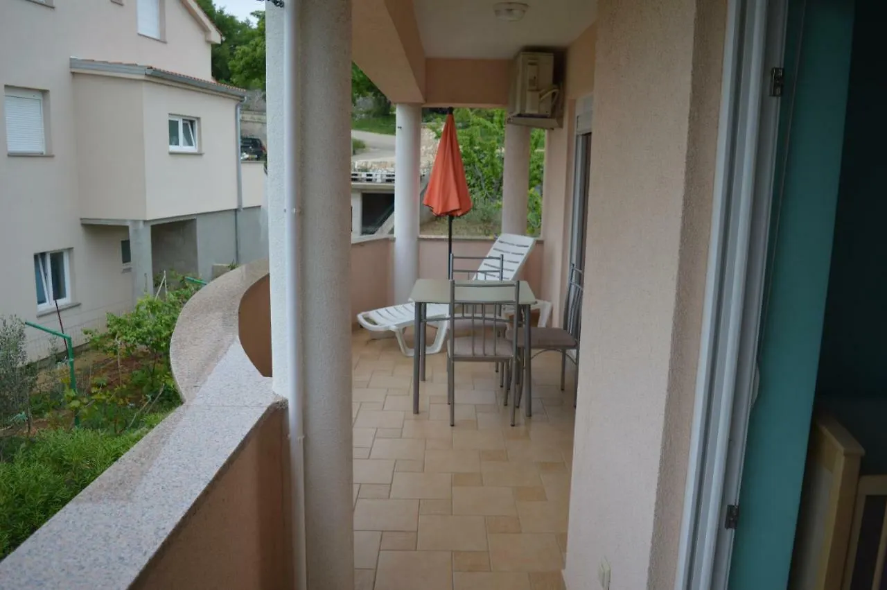 Appartments Dobby Vrh  Vrh (Krk)